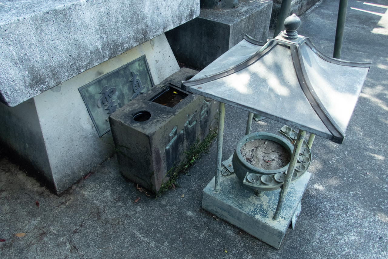 八重瀬町（安里）：独立高射砲第二十七大隊慰霊碑 - 沖縄島の写真