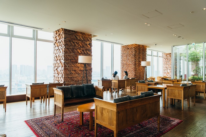 ブリリアマーレ有明のバーラウンジの写真