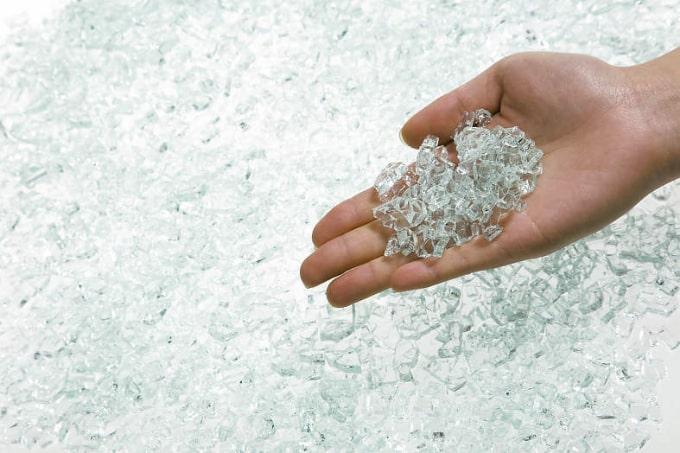 強化ガラスが粉砕されたイメージ