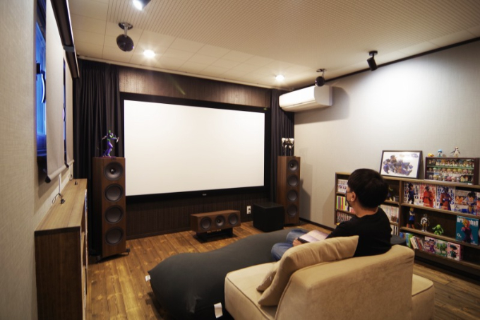映画鑑賞のための本格的な防音室の写真