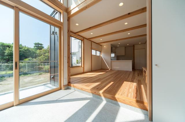 入口に土間を設けたモダンな住宅