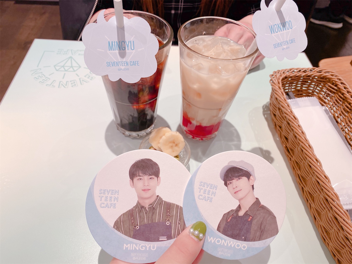 SEVENTEEN CAFE 2020に行ってきたお話 - 月がとても綺麗な日に