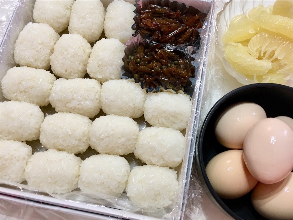 素朴なおにぎり弁当でピクニック Syureiの着物あれこれ 素朴なおにぎり弁当でピクニック Syureiの着物あれこれ