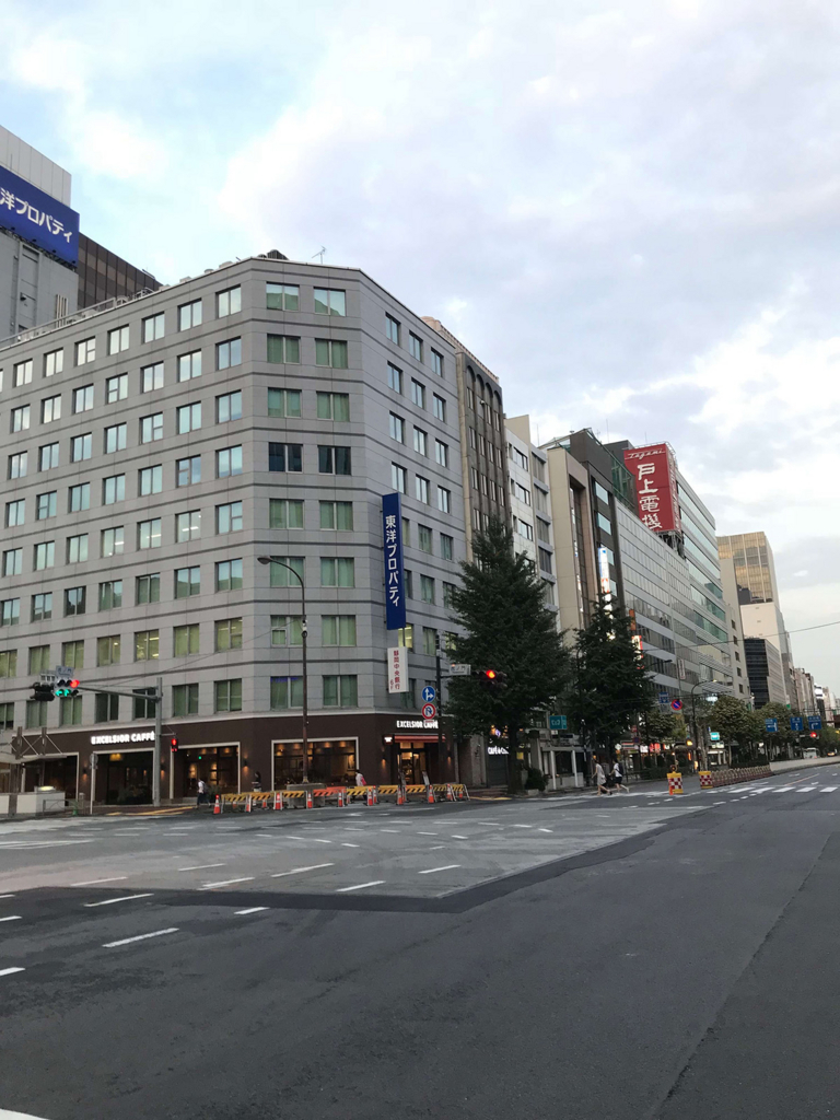 虎ノ門の大通り