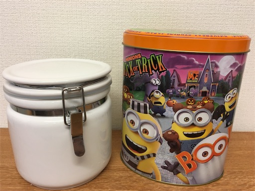 f:id:Sakuranbox:20190211133840j:image クランチ缶と並べたラウンドキャニスター