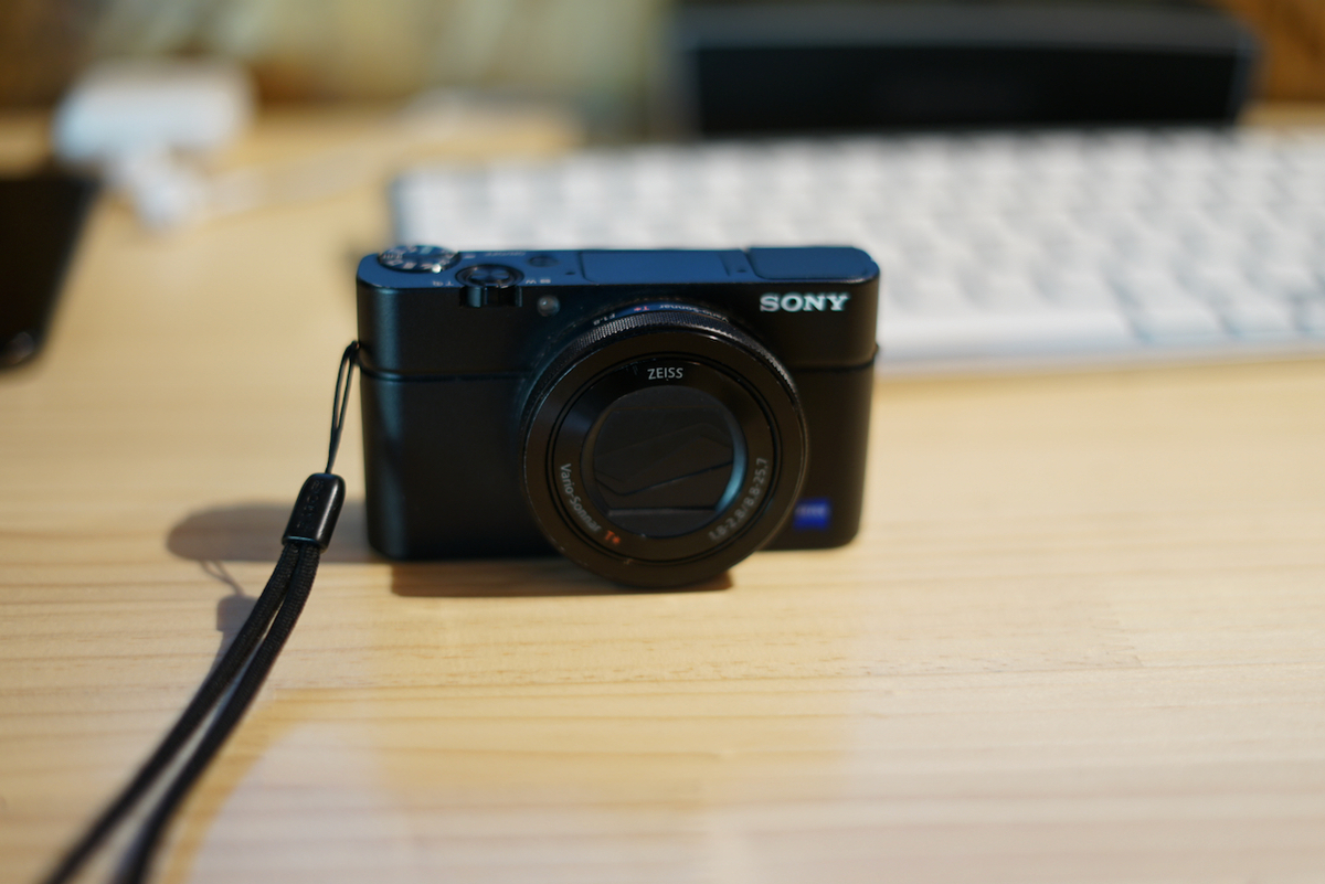 SONY / RX100Ⅳ / RX100M4 / 液晶不具合 / ボディのみ ヤフオクで騙されたジャンクRX100 M4を修理したら余計壊れた話