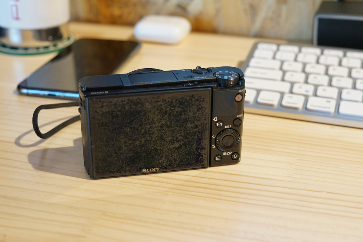 SONY RX100IV(DSC-RX100M4)液晶の簡単DIY修理 - Sangi's diary