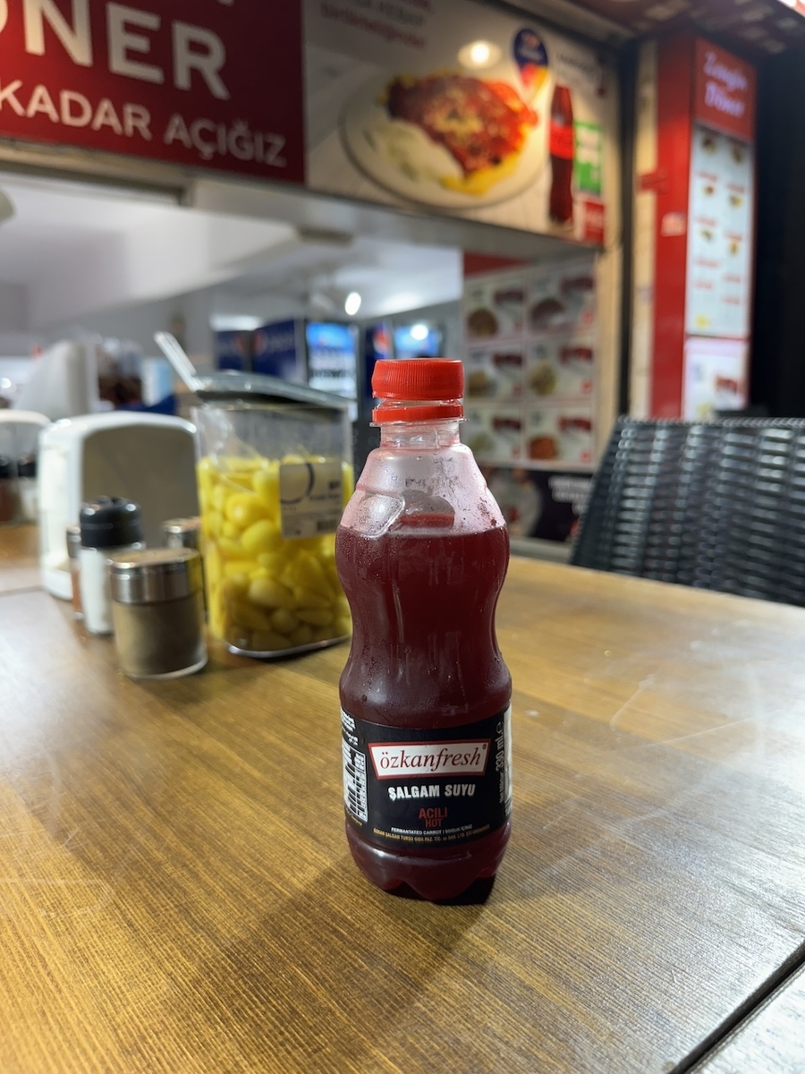 トルコの衝撃的な飲み物 - ぶるぶるイスタンブール 期間限定のトルコ生活