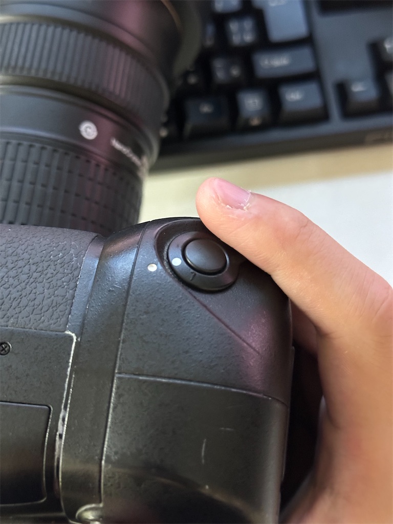 Nikon D800E　デジタル一眼レフ　縦位置グリップ他、おまけ付き Amazon | FocusFoto Pro 垂直マルチパワーバッテリーパック