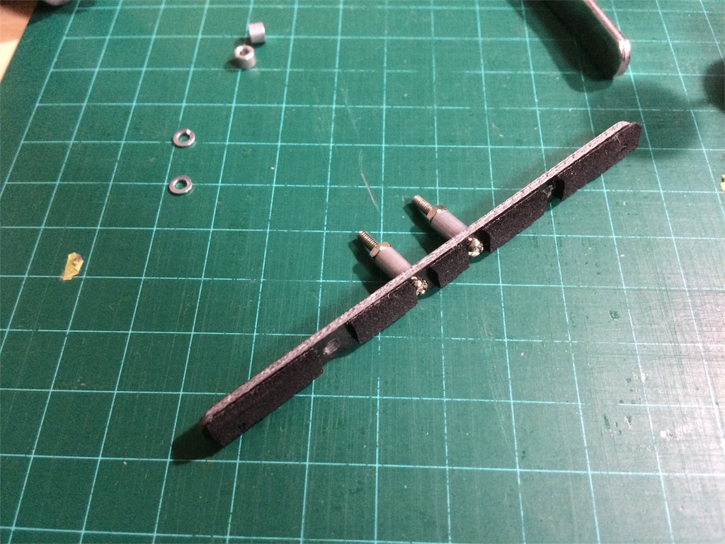 スペーサーとナットで高さ調整 スペーサーとナットで高さ調整