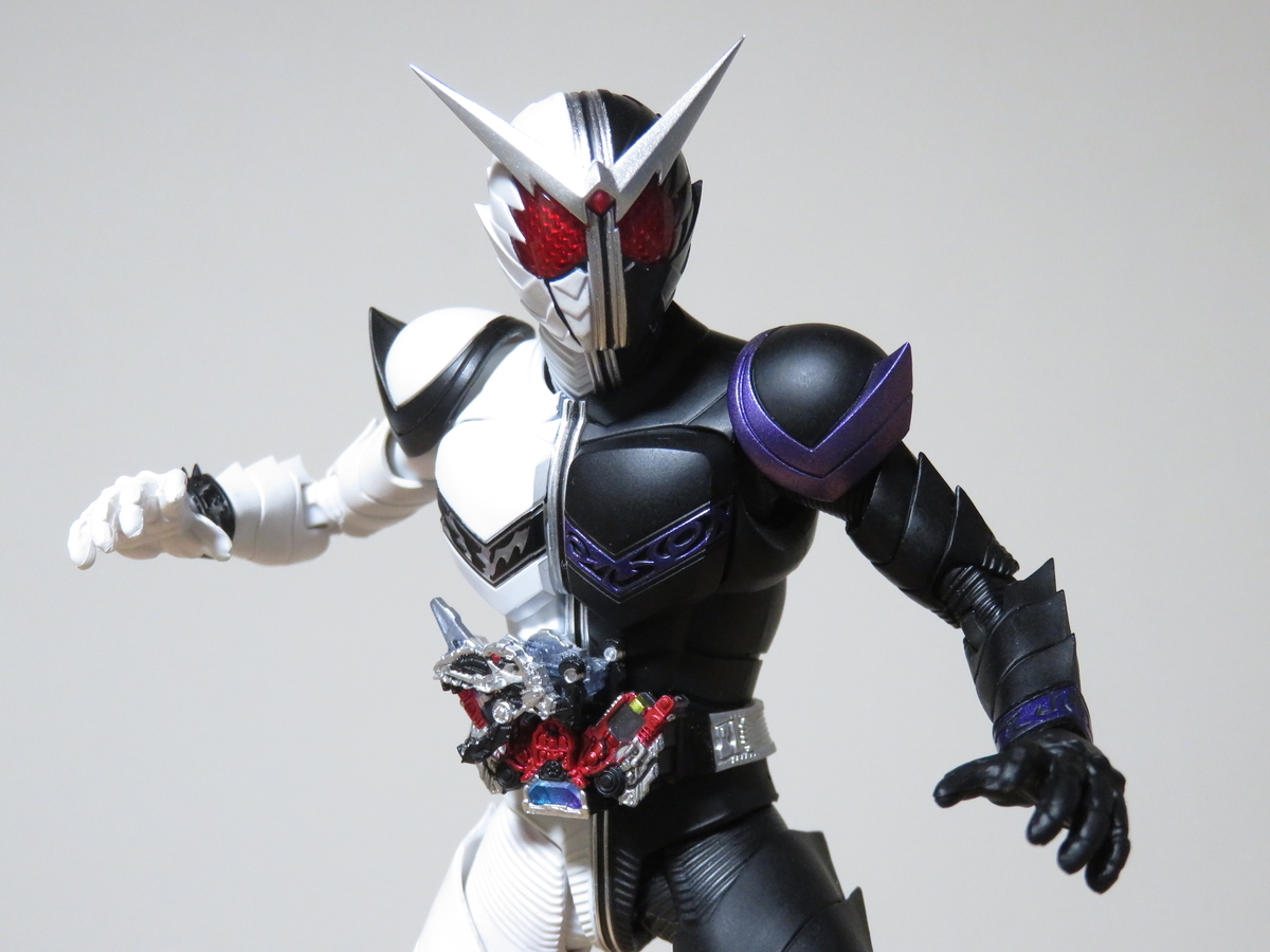 SHFiguarts 仮面ライダーWファングジョーカー　風都探偵 S.H.Figuarts（真骨彫製法） 仮面ライダーW ファングジョーカー