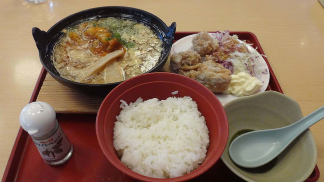 ジョイフル 鉄鍋ホルモンラーメン