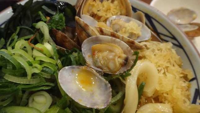 丸亀製麺 辛辛あさりうどん