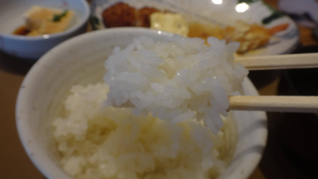 やよい軒　ごはん