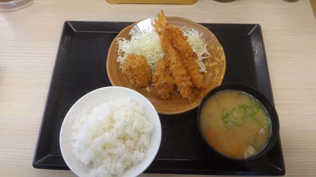 かつや 秋の海鮮フライ定食