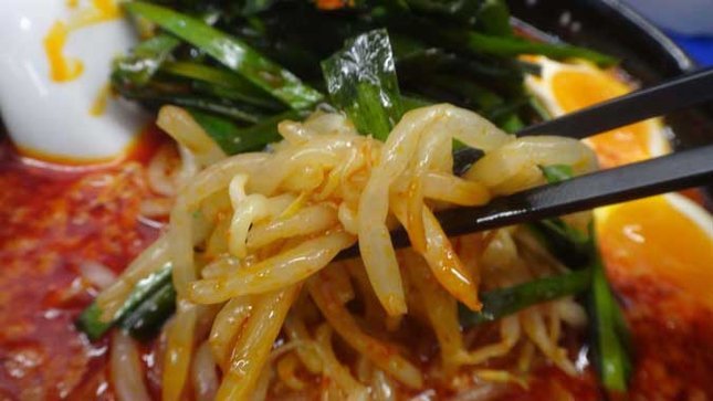 来来亭 旨辛麺