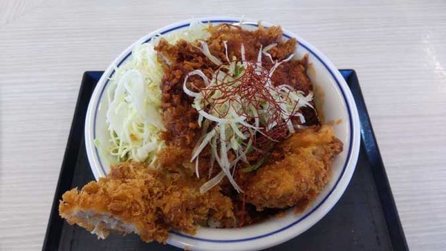かつや 辛出汁チキンカツ丼