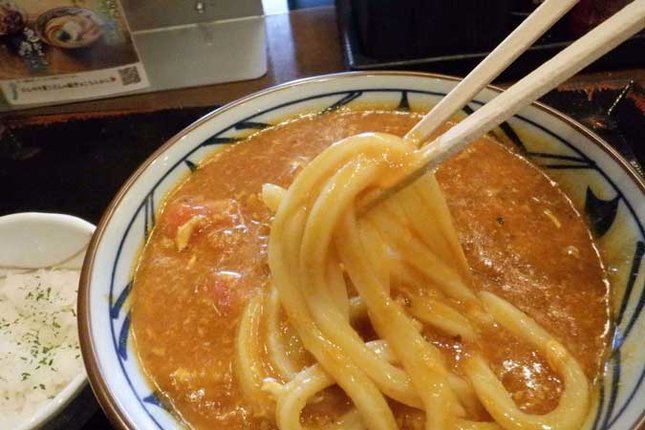トマたまカレーうどん