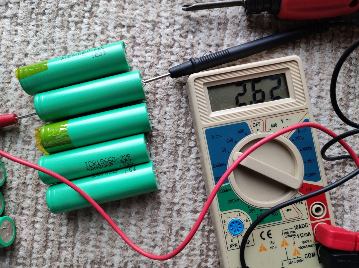 ヤマハ電動自転車のバッテリー分解 X90-82110-20 - Shioika Blog
