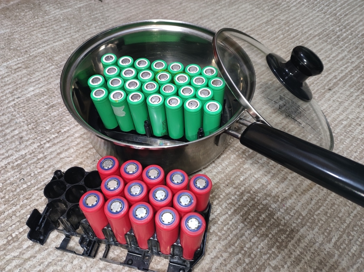 XTAR VC8 Plus 18650充電器を買いました！ - Shioika Blog
