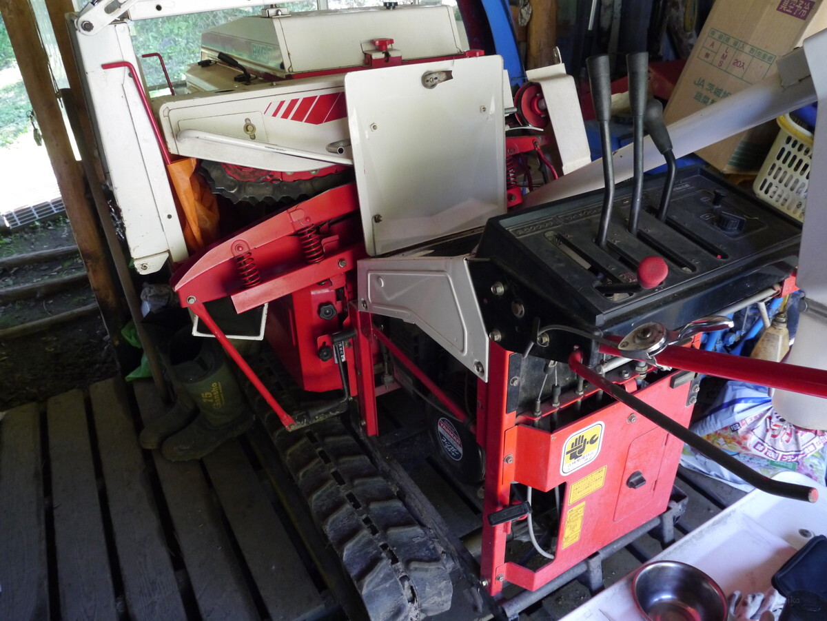 OHVエンジン ハーベスターより取り外し