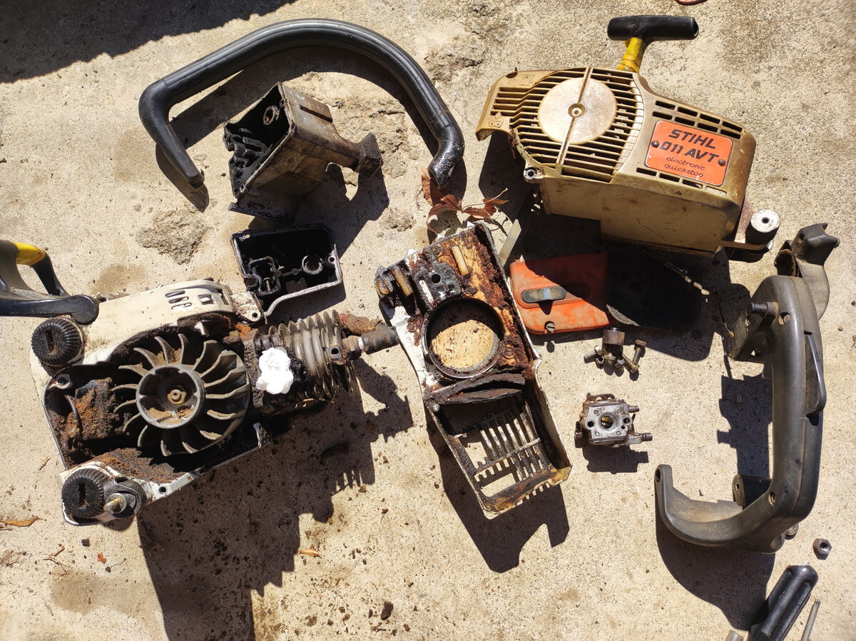 STIHL 011AVT ジャンクチェーンソー修理 分解清掃まで - Shioika
