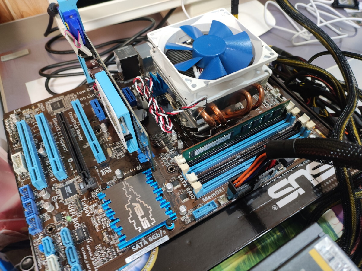 ASUS P8H77-V ジャンクマザーボード 動いた！ - Shioika Blog