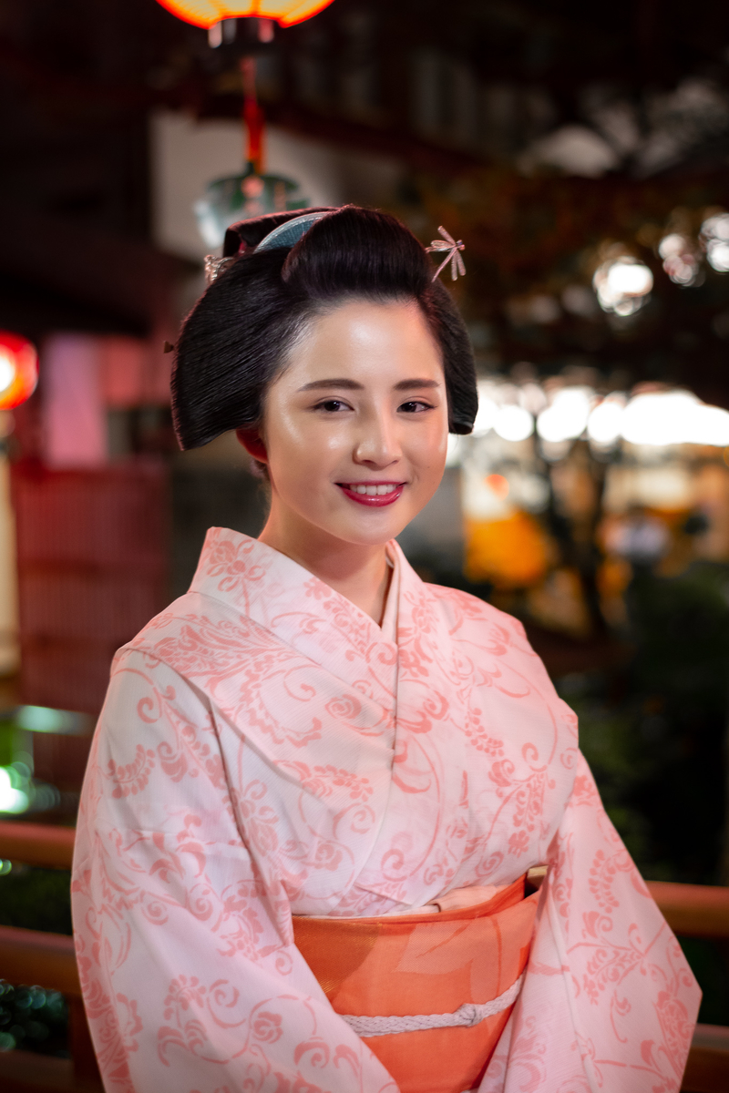 京都 上七軒 梅ひなさん 市彩さん 梅さなさん 市ぎくさん 上七軒ビアガーデン 京を歩けば 京都 上七軒 梅ひなさん 市彩さん 梅さなさん 市ぎくさん 上七軒ビアガーデン 京を歩けば
