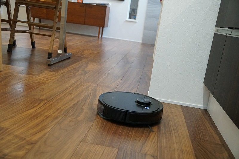ECOVACS - ロボット掃除機　DEEBOT OZMO T8 AIVI ルンバよりおすすめ ルンバより優秀！？水拭きもできるロボット掃除機【DEEBOT OZMO