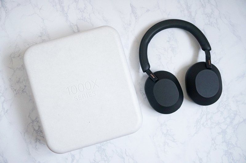 最強ノイズキャンセルヘッドホン【SONY WH-1000XM5】レビュー 最強ノイズキャンセルヘッドホン【SONY WH-1000XM5】レビュー