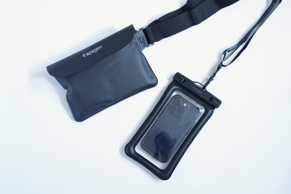 水遊びにおすすめ！【Spigen 防水バッグ＆ポーチ】レビュー。IPX8認証