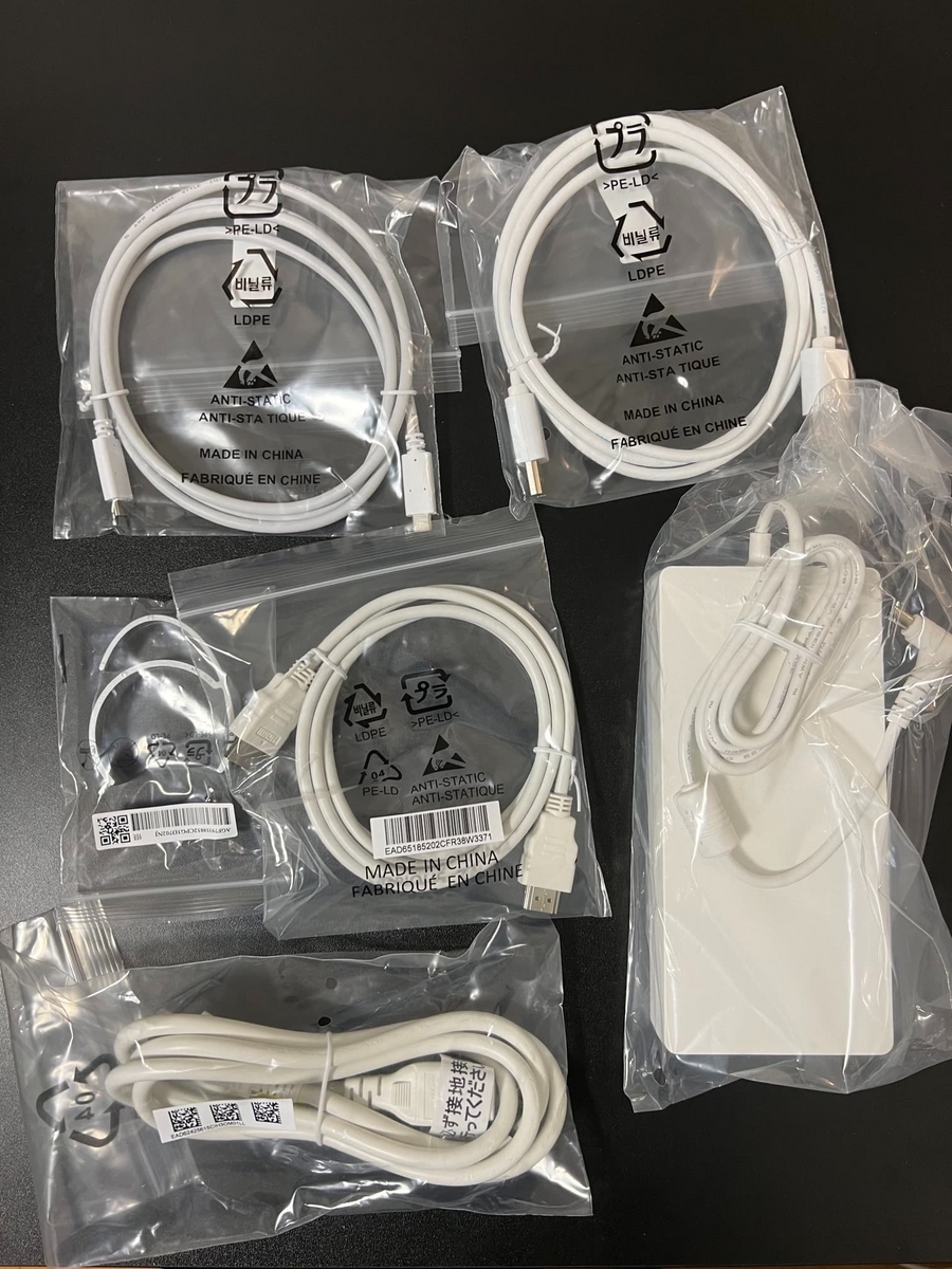 27BP85UN-Wの付属品