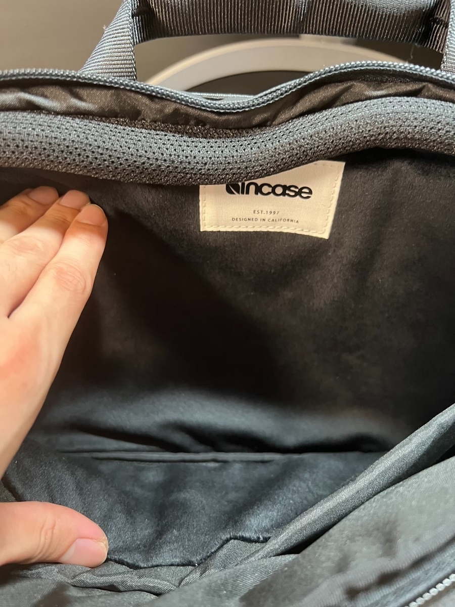Incase City Brief 13&quot; -Black-のPCポケット
