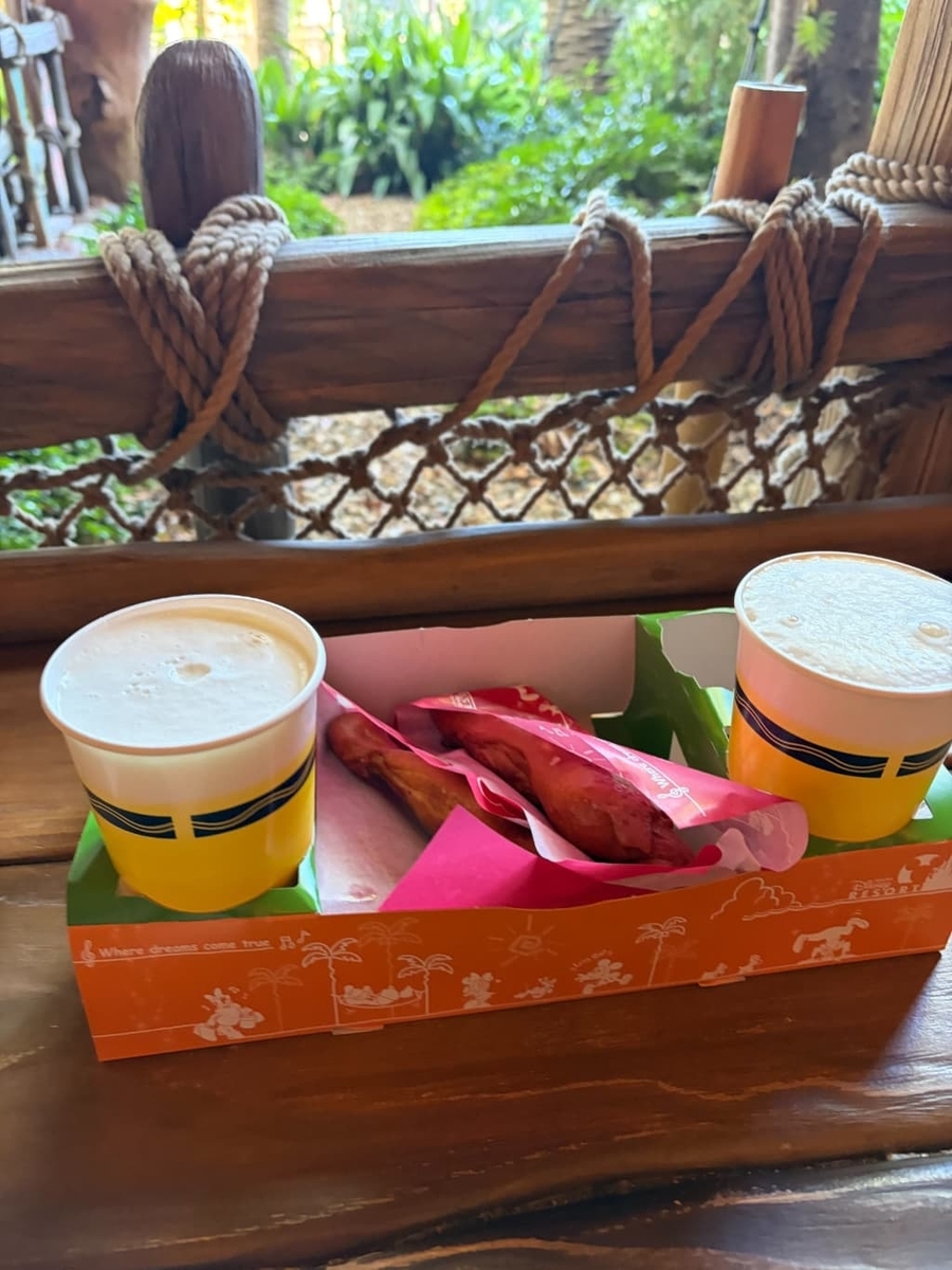 ディズニーシーのスモークチキンと生ビール