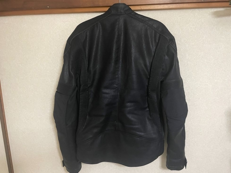ライディングジャケット背面