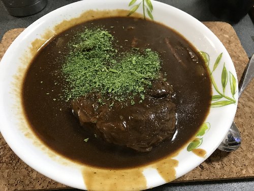 ビーフシチュー　パクチー