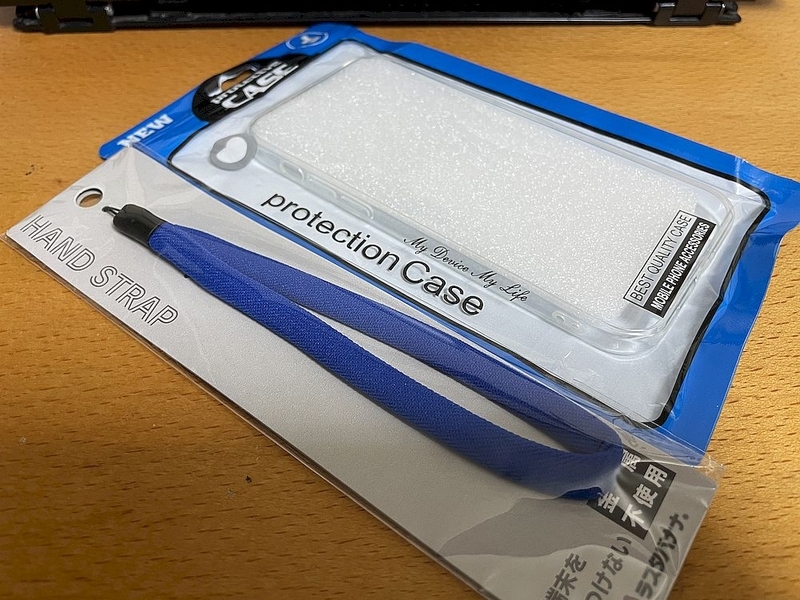 ストラップホール付ケース