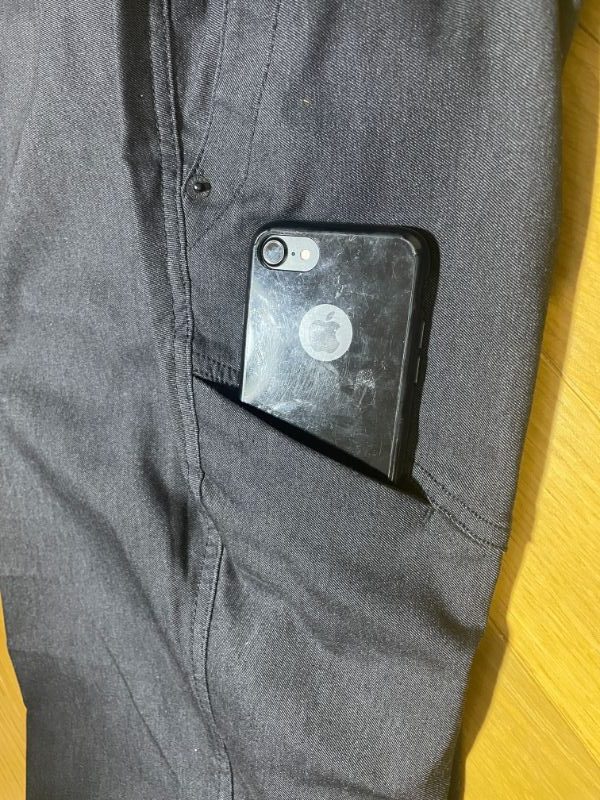 スマホ入れポケット