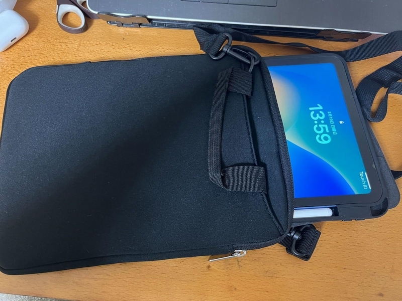 iPad10世代カバン