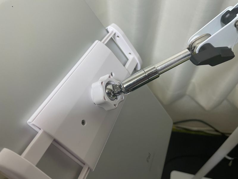 タブレットホルダー組み立て