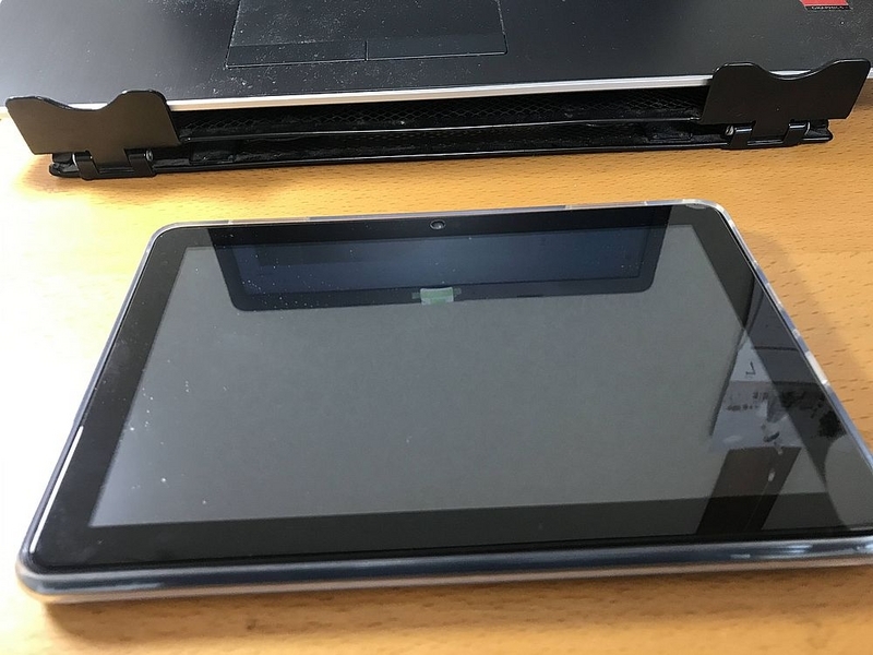 Fire HD 8カバー装着表側