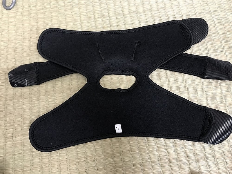 足首サポーター装着手順１