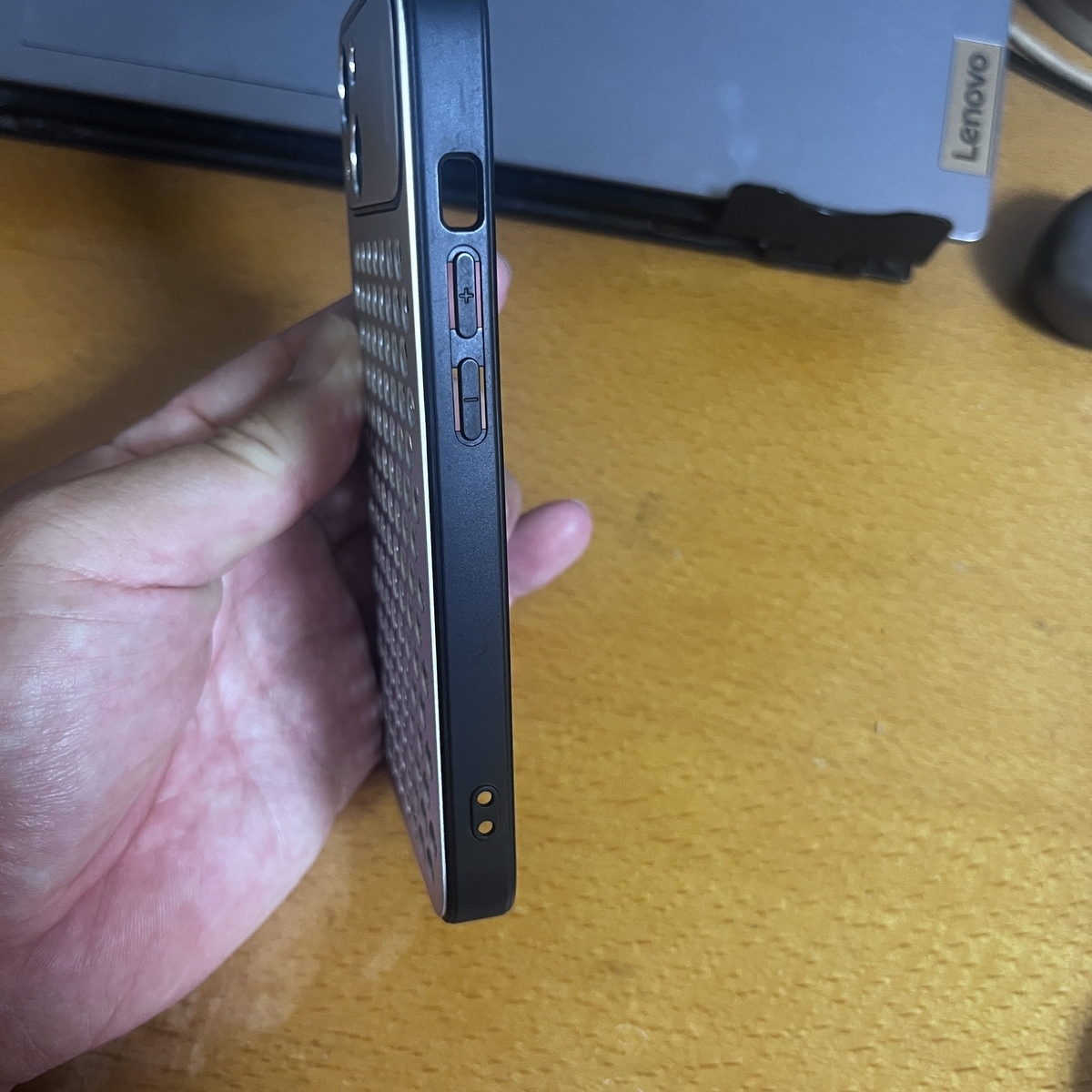 冷却 放熱 スマホケース ストラップホール付き