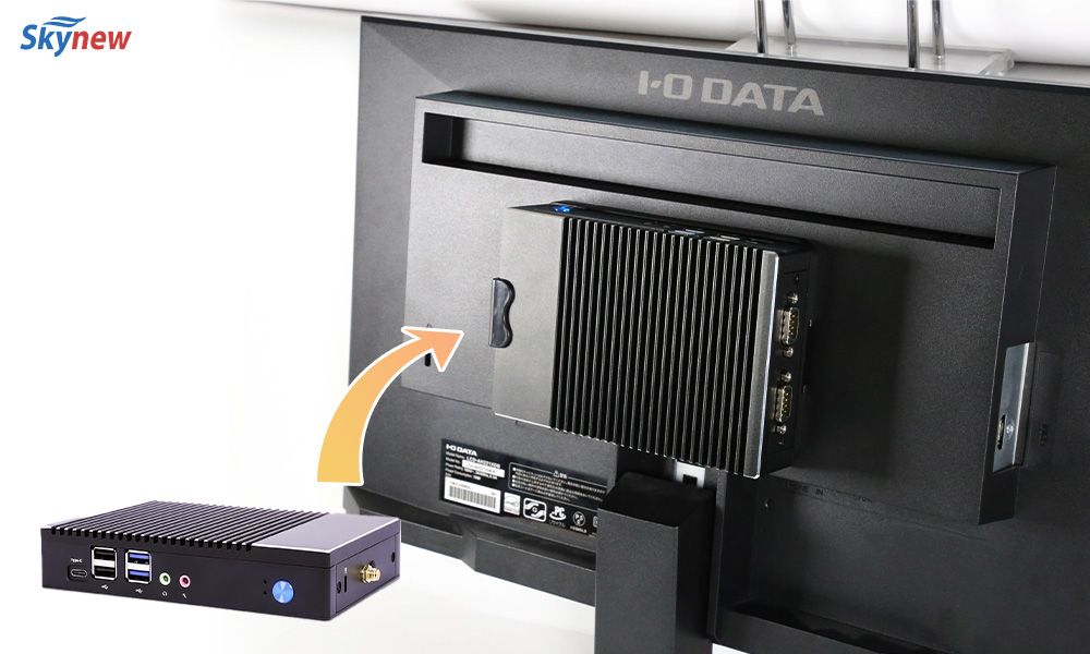VESAマウントでモニター裏に固定したミニPC
