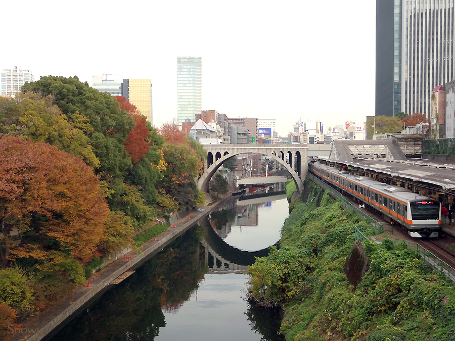 お茶の水橋から聖橋を見る　2012-11-29 15:13:57