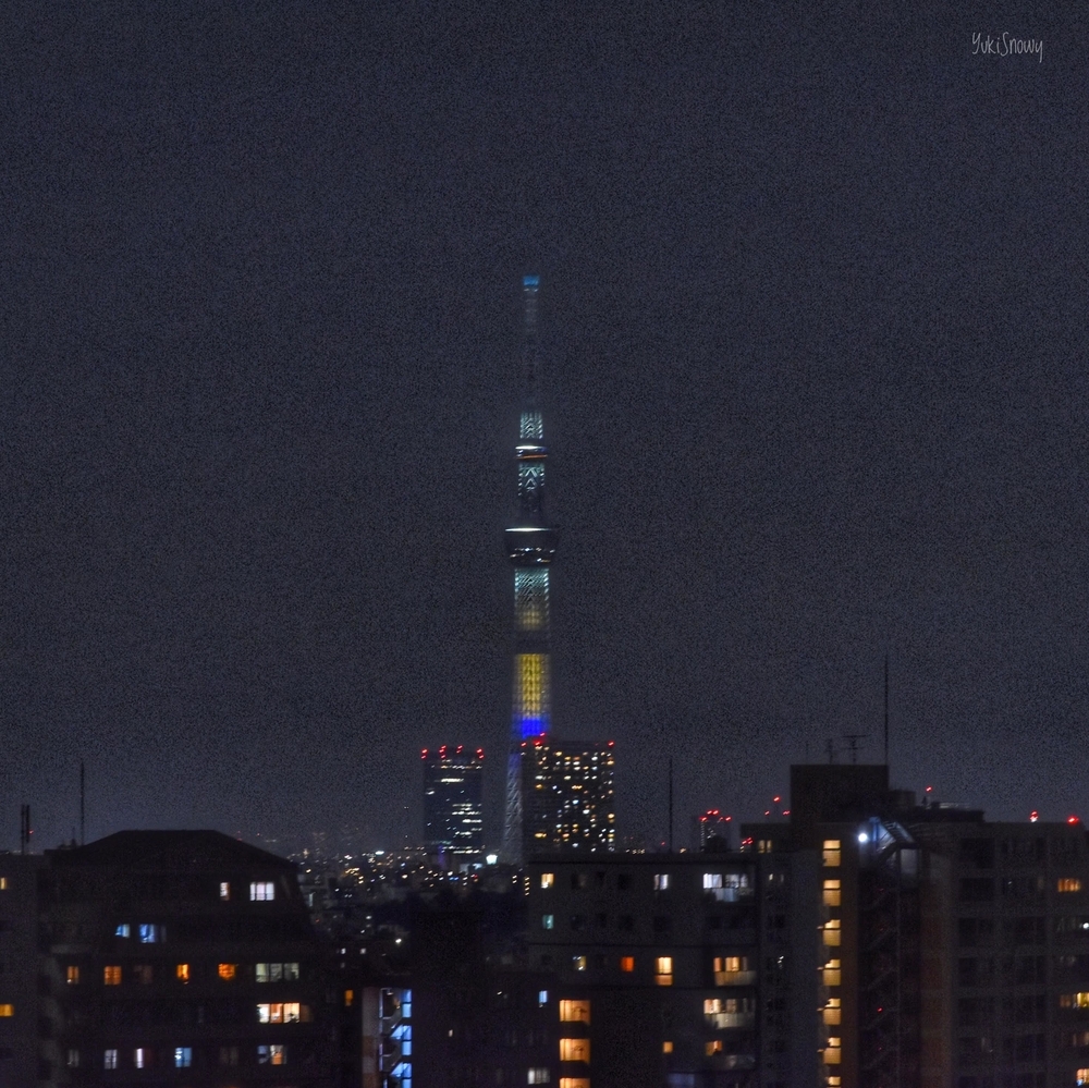 コロンビア共和国の国旗をイメージした特別ライティング（2019-07-20 20:2
