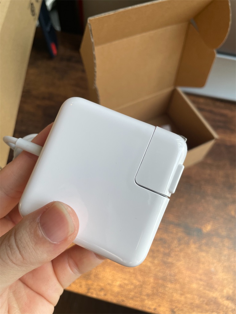 古いMacBookの充電器を中華製のモノに買い替えてみたら普通に良かった