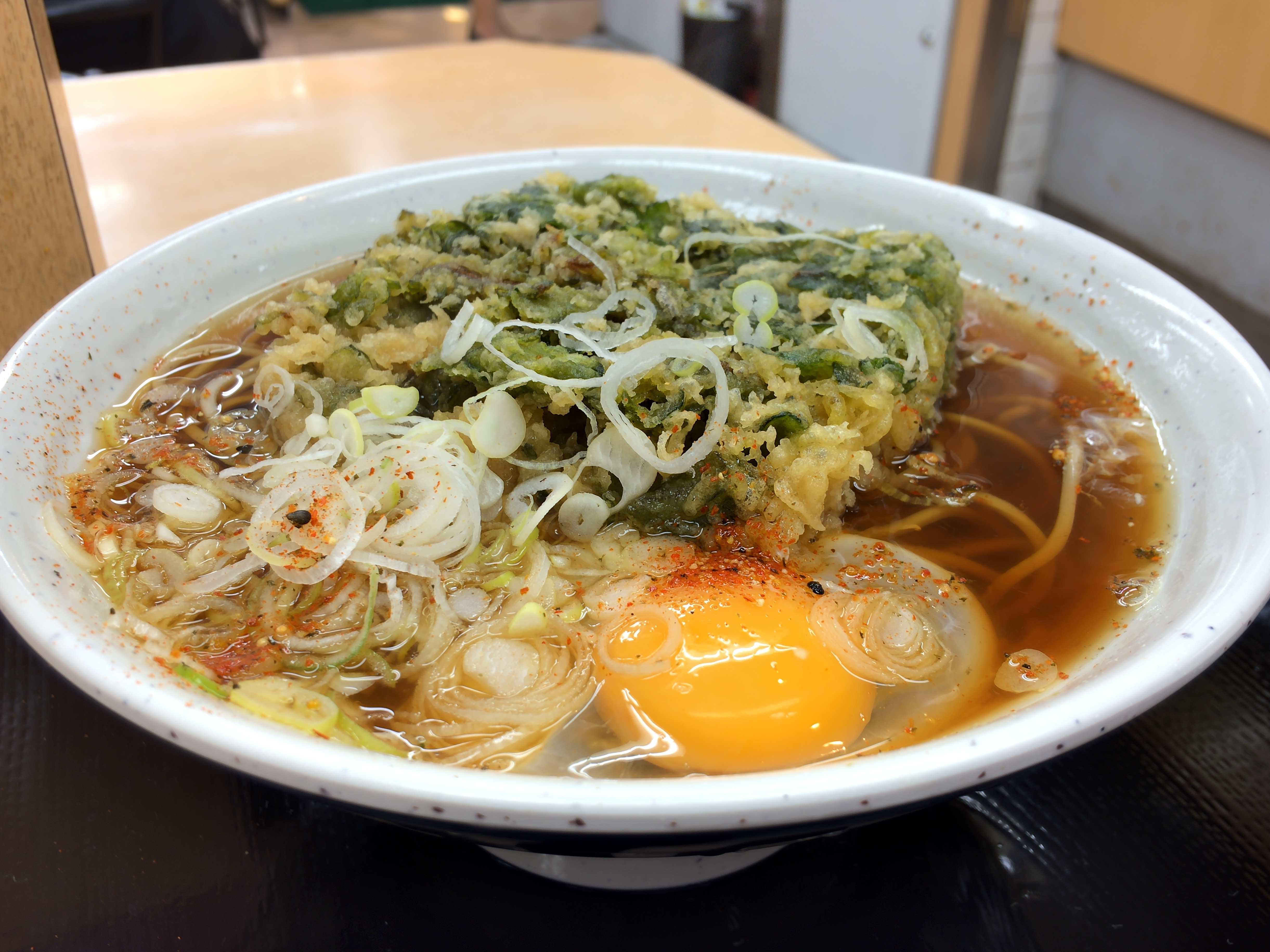 [溝の口駅][梅もと][春菊天蕎麦][380円][生玉子][50円][（税込）]