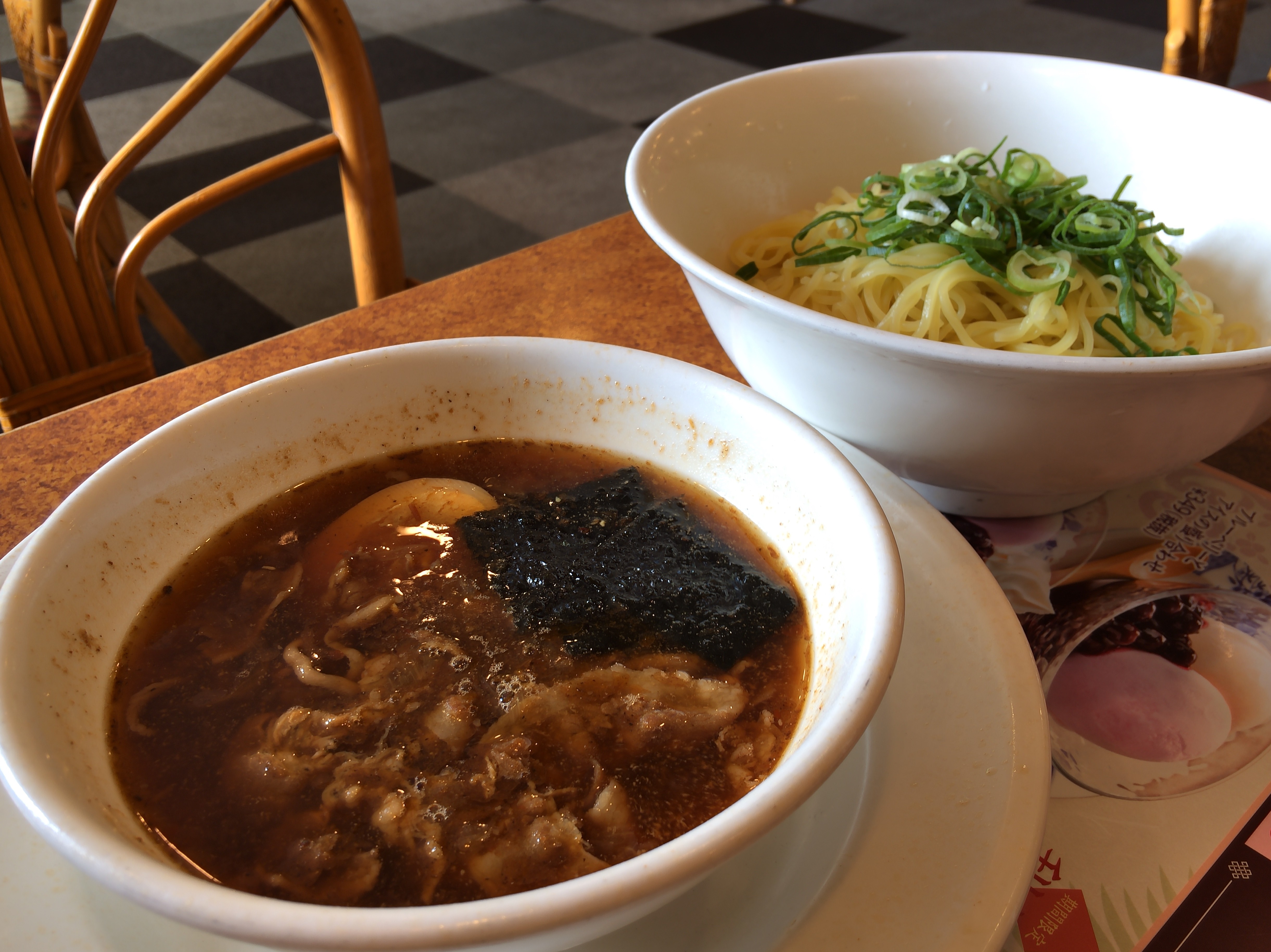 [バーミヤン][こだわり豚フェア][北海道産豚肉の][肉盛りつけ麺][税込み862円][1200kcal]