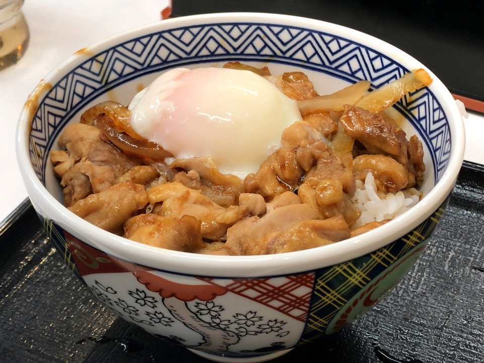 [吉野家][鶏すき丼][税込み450円][759Kcal]